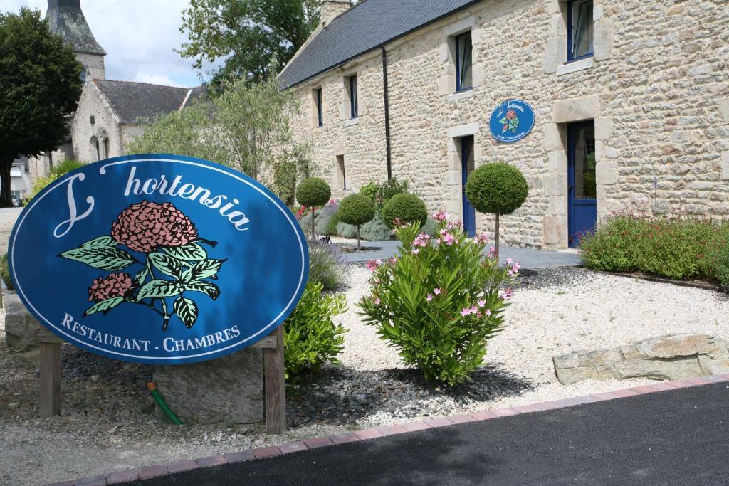 Hotel - Restaurant L'Hortensia Noyalo Exteriör bild