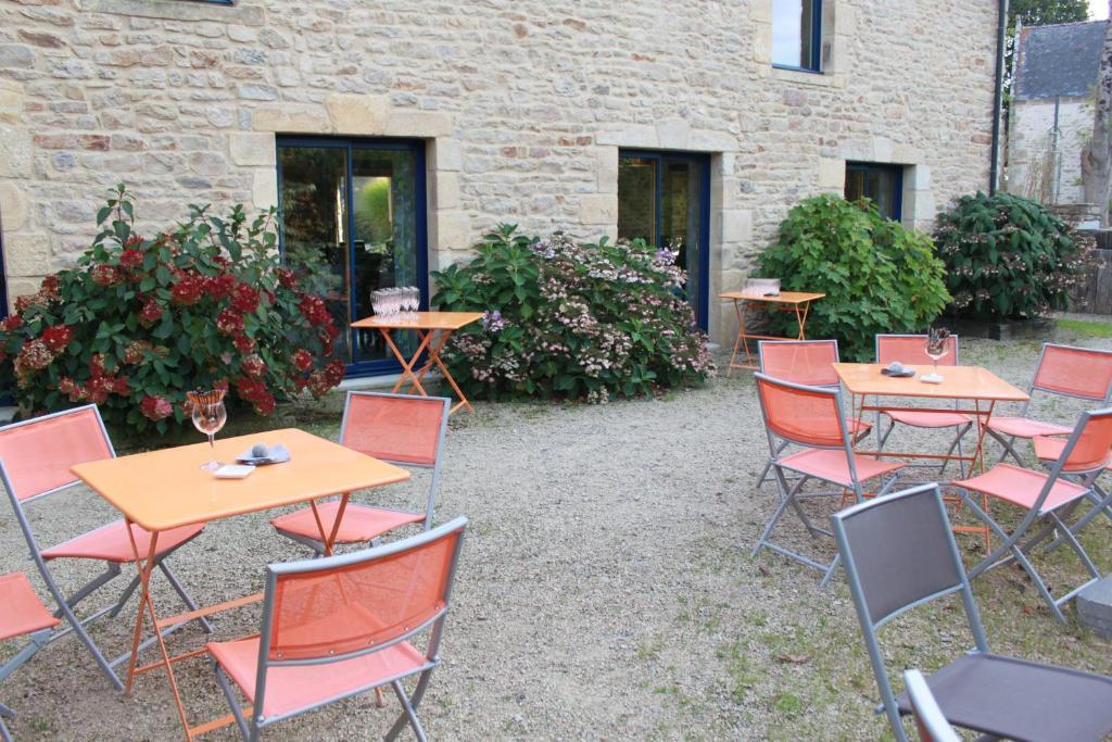 Hotel - Restaurant L'Hortensia Noyalo Exteriör bild