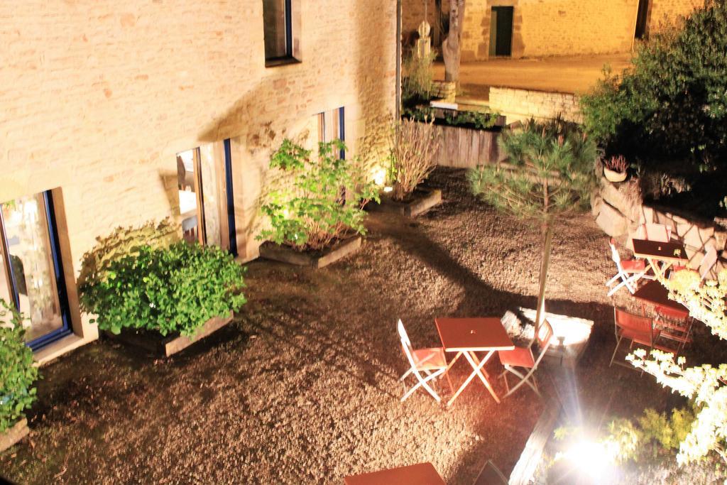 Hotel - Restaurant L'Hortensia Noyalo Exteriör bild